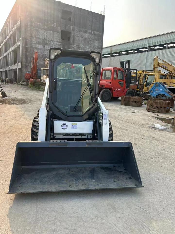 Bobcat S450 - Kompaktlaadur: pilt 1 Bobcat S450 - Kompaktlaadur: pilt 1