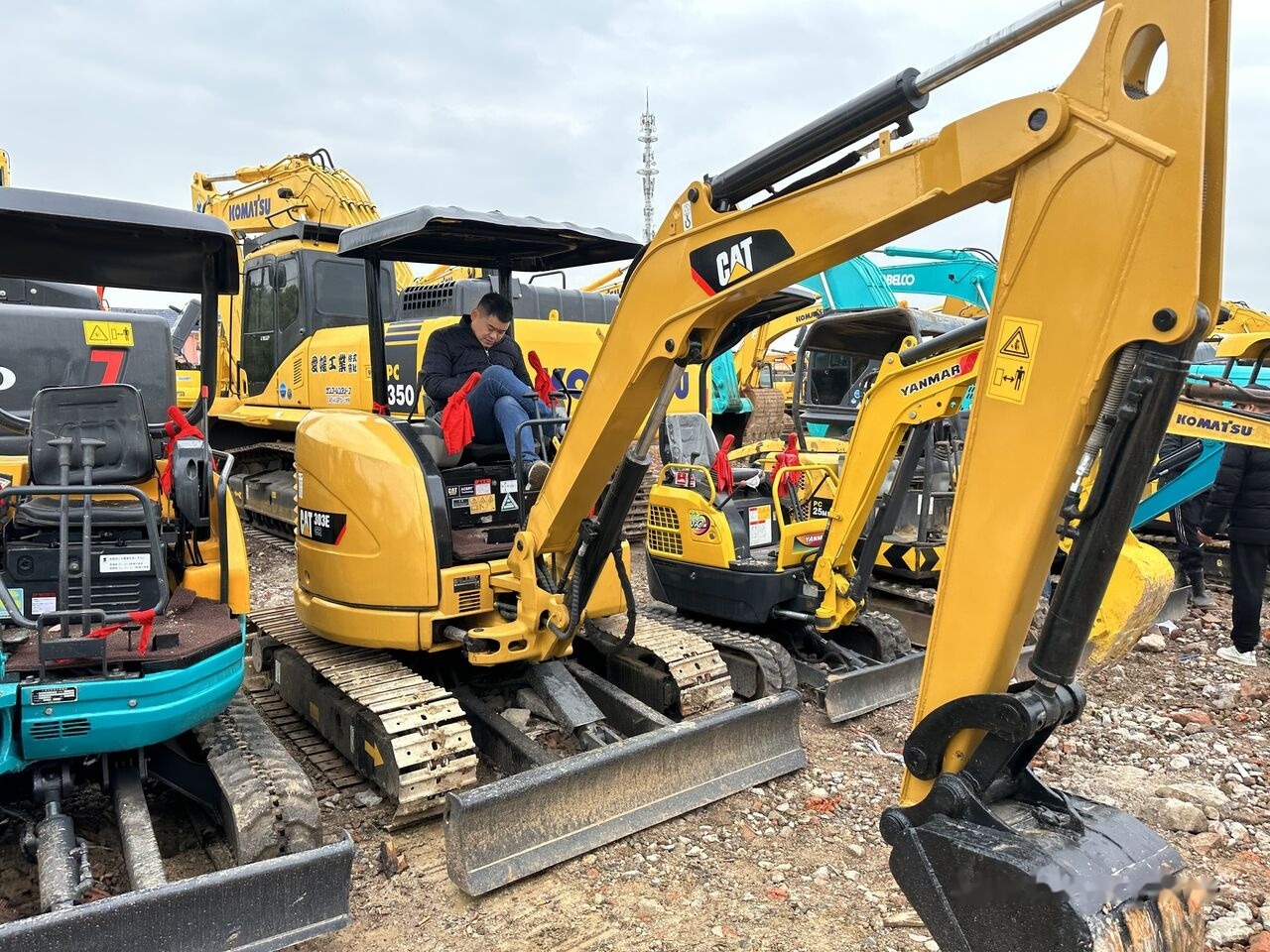 Caterpillar 303E - Miniekskavaator: pilt 2 Caterpillar 303E - Miniekskavaator: pilt 2