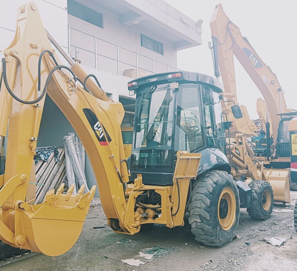 Caterpillar 430F - Ekskavaator-laadur: pilt 3 Caterpillar 430F - Ekskavaator-laadur: pilt 3