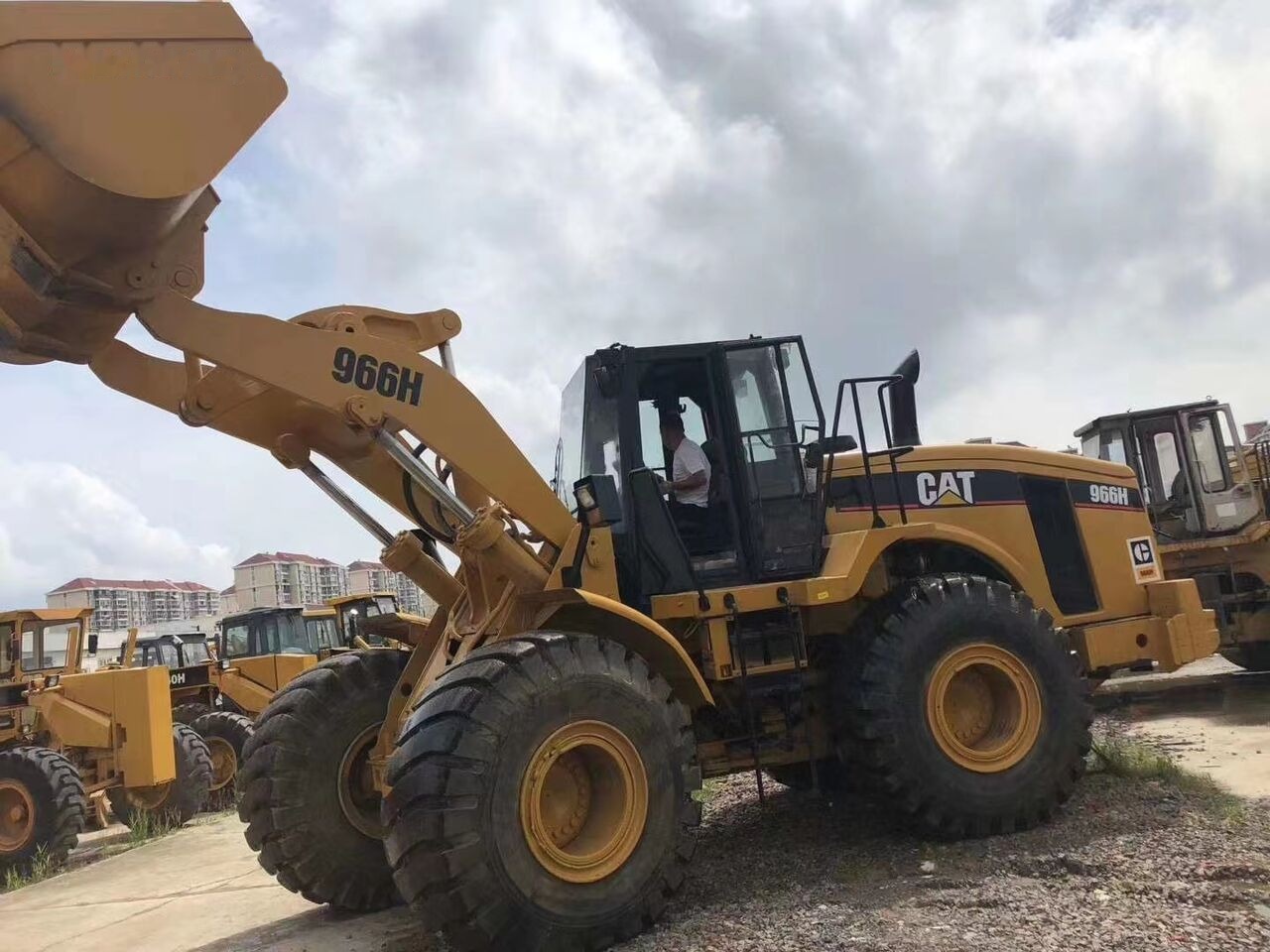 Caterpillar 966H - Rataslaadur: pilt 1 Caterpillar 966H - Rataslaadur: pilt 1