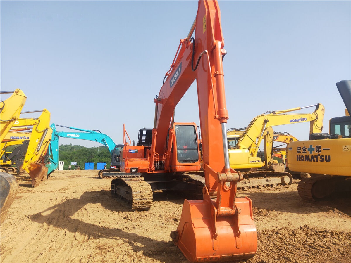 Lintekskavaator Doosan DH225: pilt 7
