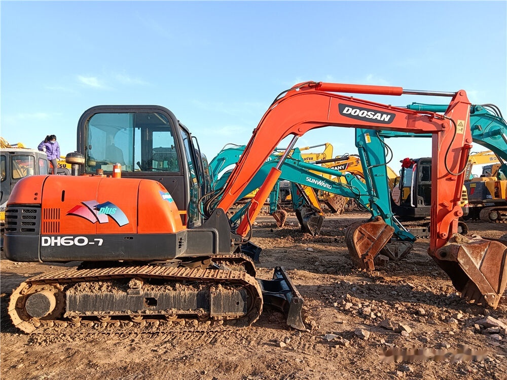 Doosan DH60-7 - Miniekskavaator: pilt 1 Doosan DH60-7 - Miniekskavaator: pilt 1