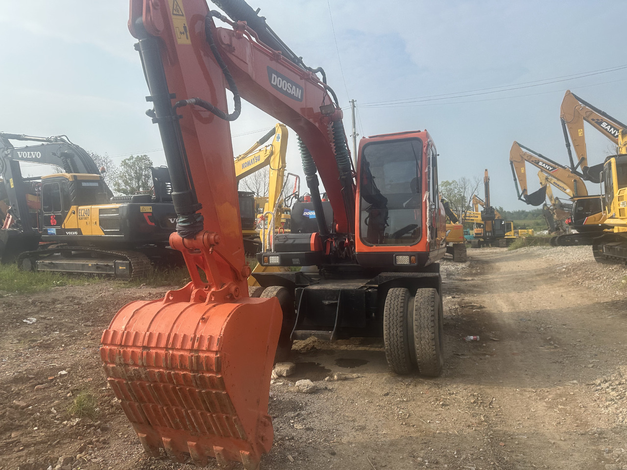 Doosan DX150W-9C - Ratastel ekskavaator: pilt 5 Doosan DX150W-9C - Ratastel ekskavaator: pilt 5