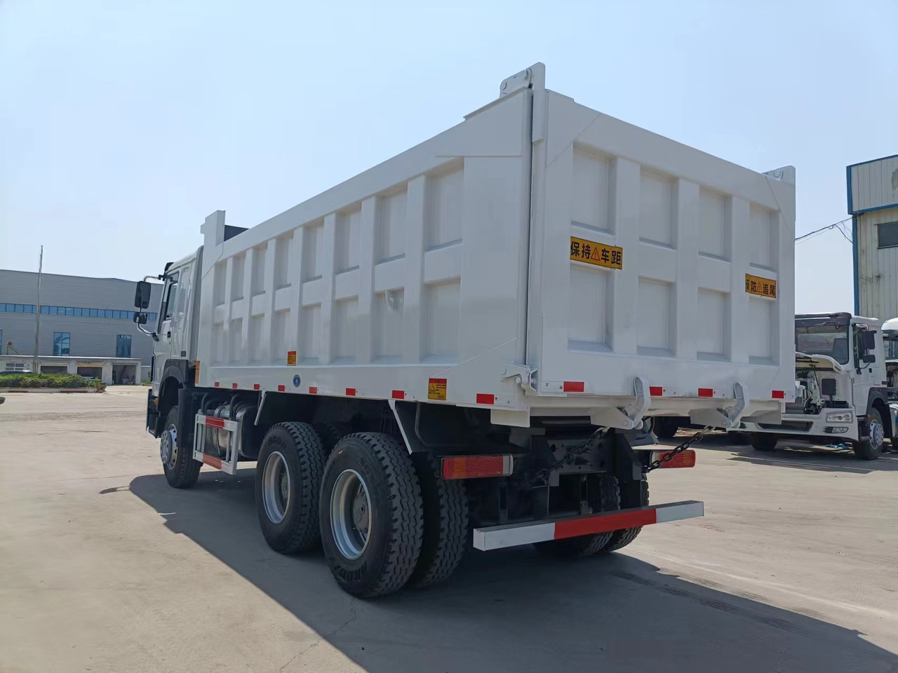HOWO 371 6X4 - Kallurauto: pilt 4 HOWO 371 6X4 - Kallurauto: pilt 4