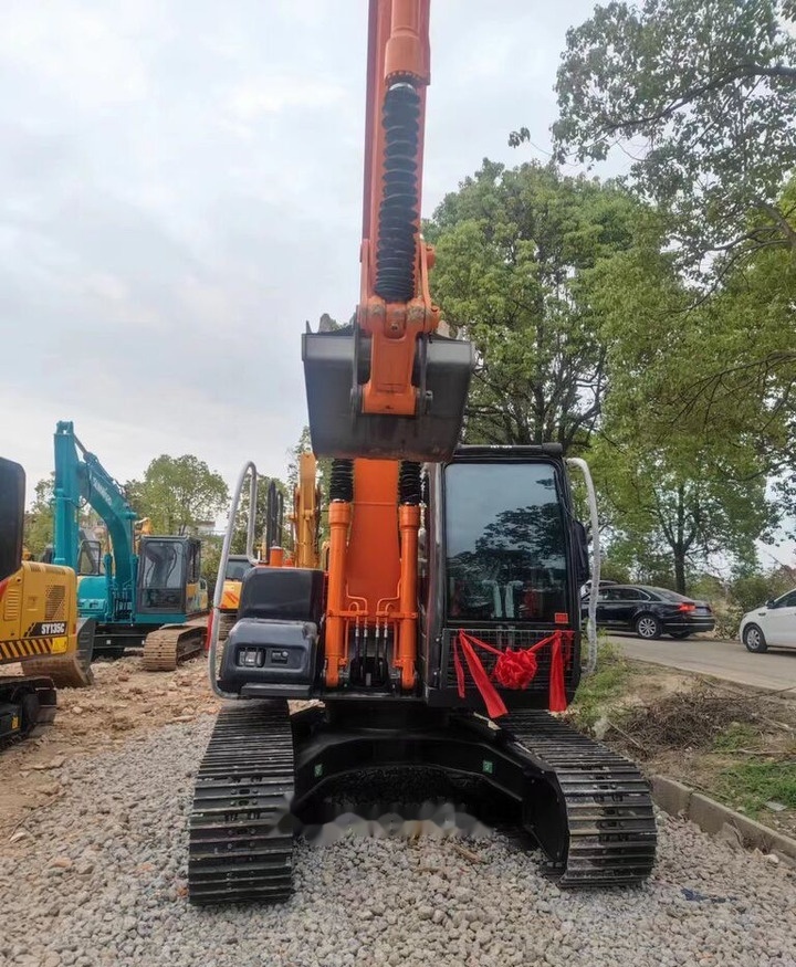 Lintekskavaator Hitachi ZX120: pilt 6
