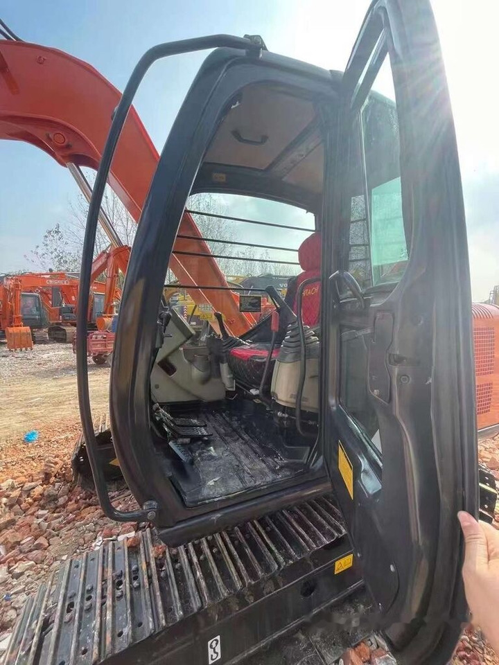 Hitachi ZX70 - Lintekskavaator: pilt 3 Hitachi ZX70 - Lintekskavaator: pilt 3