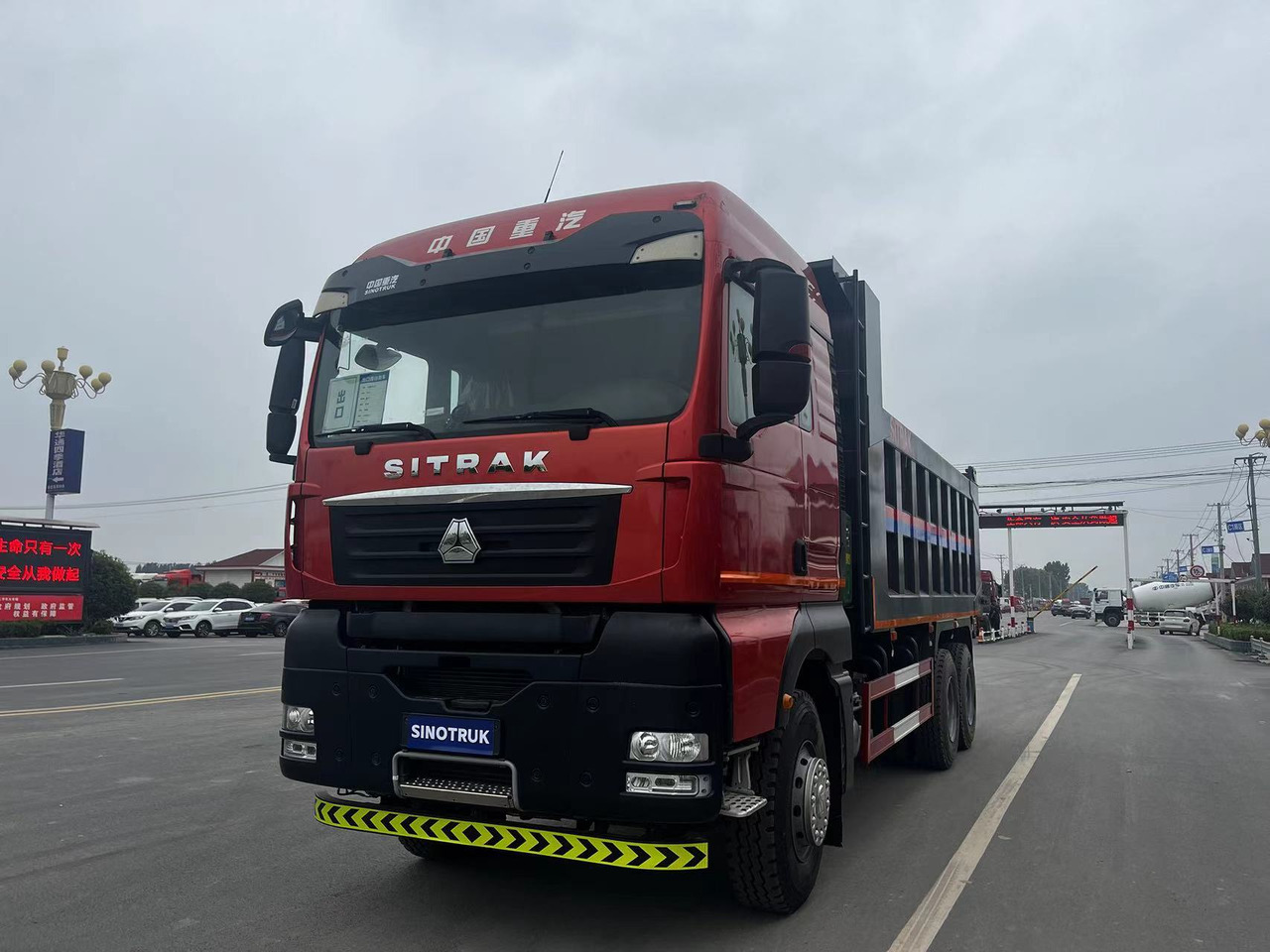 Howo G7W 6X4 Dump Truck - Kallurauto: pilt 1 Howo G7W 6X4 Dump Truck - Kallurauto: pilt 1