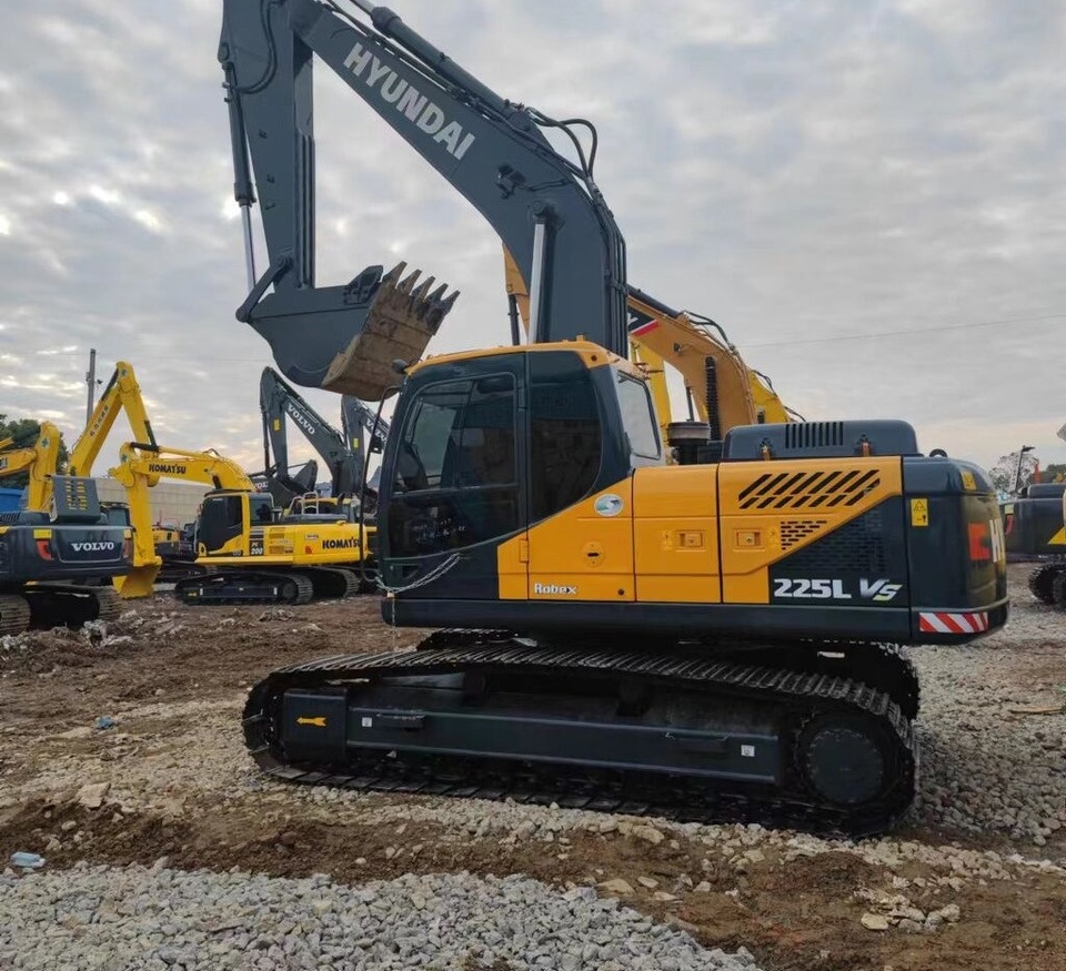 Hyundai R225VS - Lintekskavaator: pilt 5 Hyundai R225VS - Lintekskavaator: pilt 5