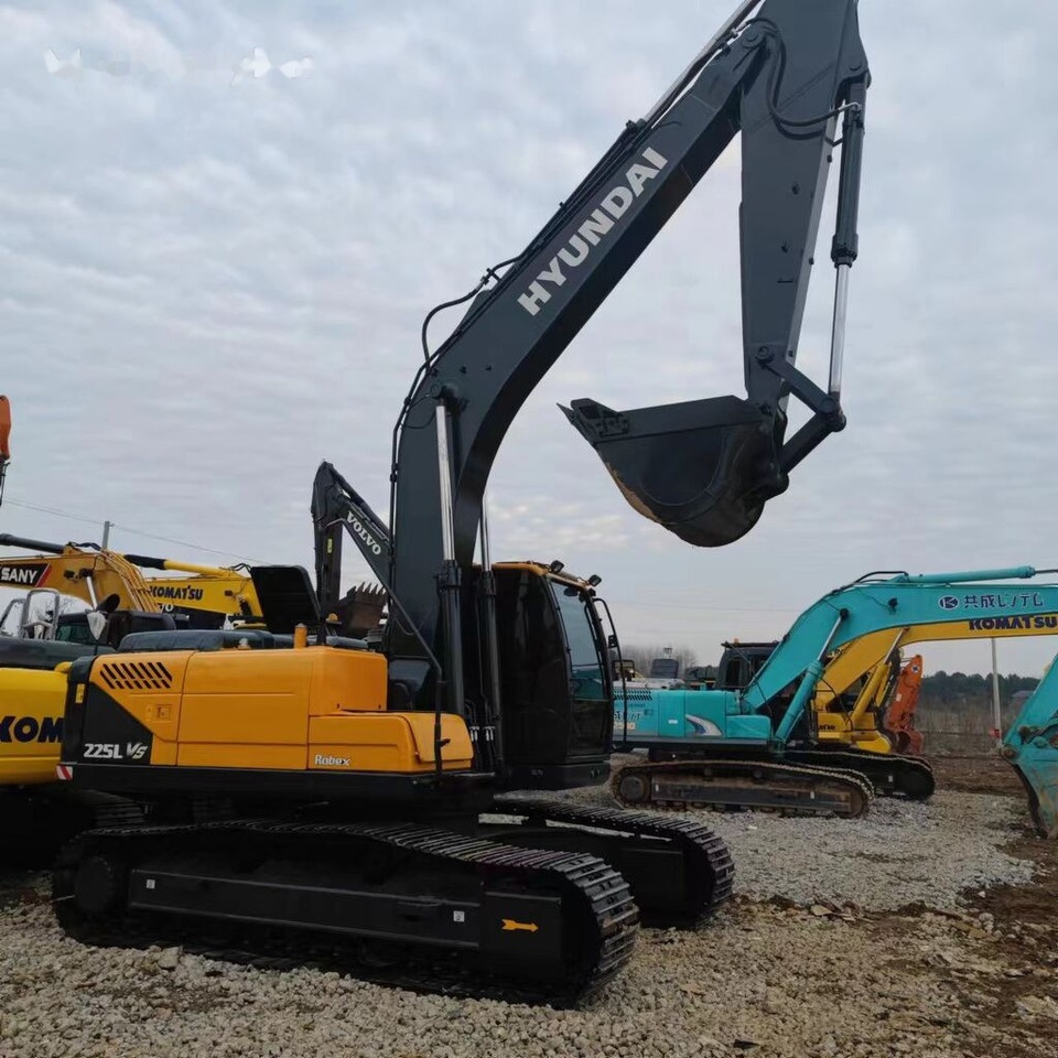 Hyundai R225VS - Lintekskavaator: pilt 1 Hyundai R225VS - Lintekskavaator: pilt 1