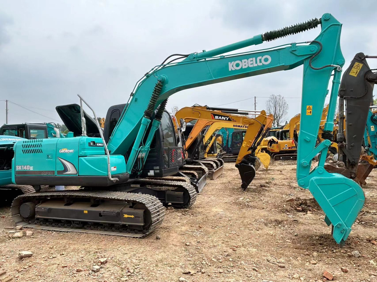 KOBELCO SK140LC-8 - Lintekskavaator: pilt 2 KOBELCO SK140LC-8 - Lintekskavaator: pilt 2