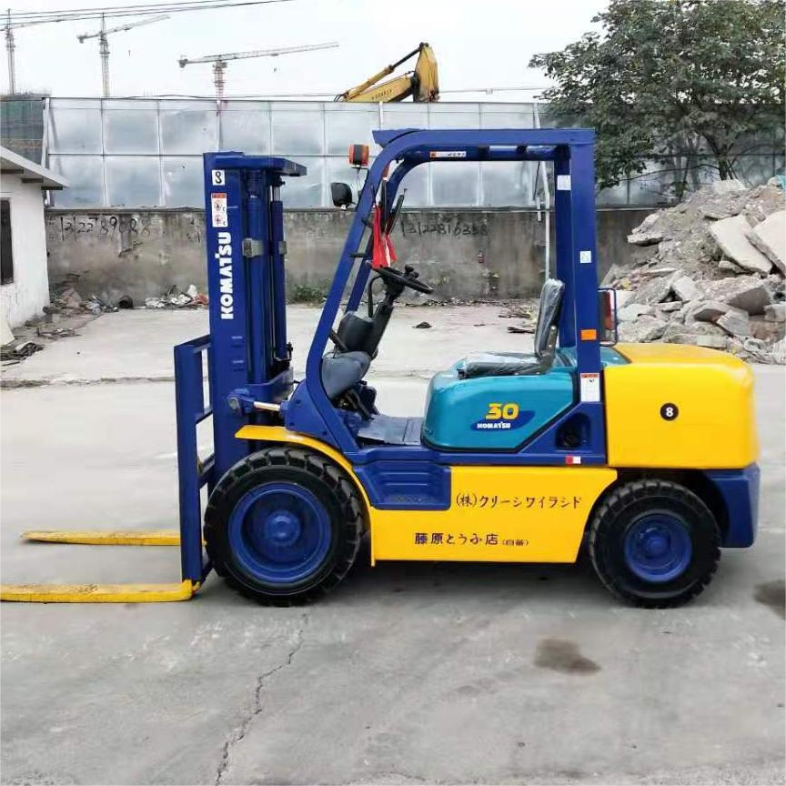 Komatsu FD30T - Diiseltõstuk: pilt 2 Komatsu FD30T - Diiseltõstuk: pilt 2