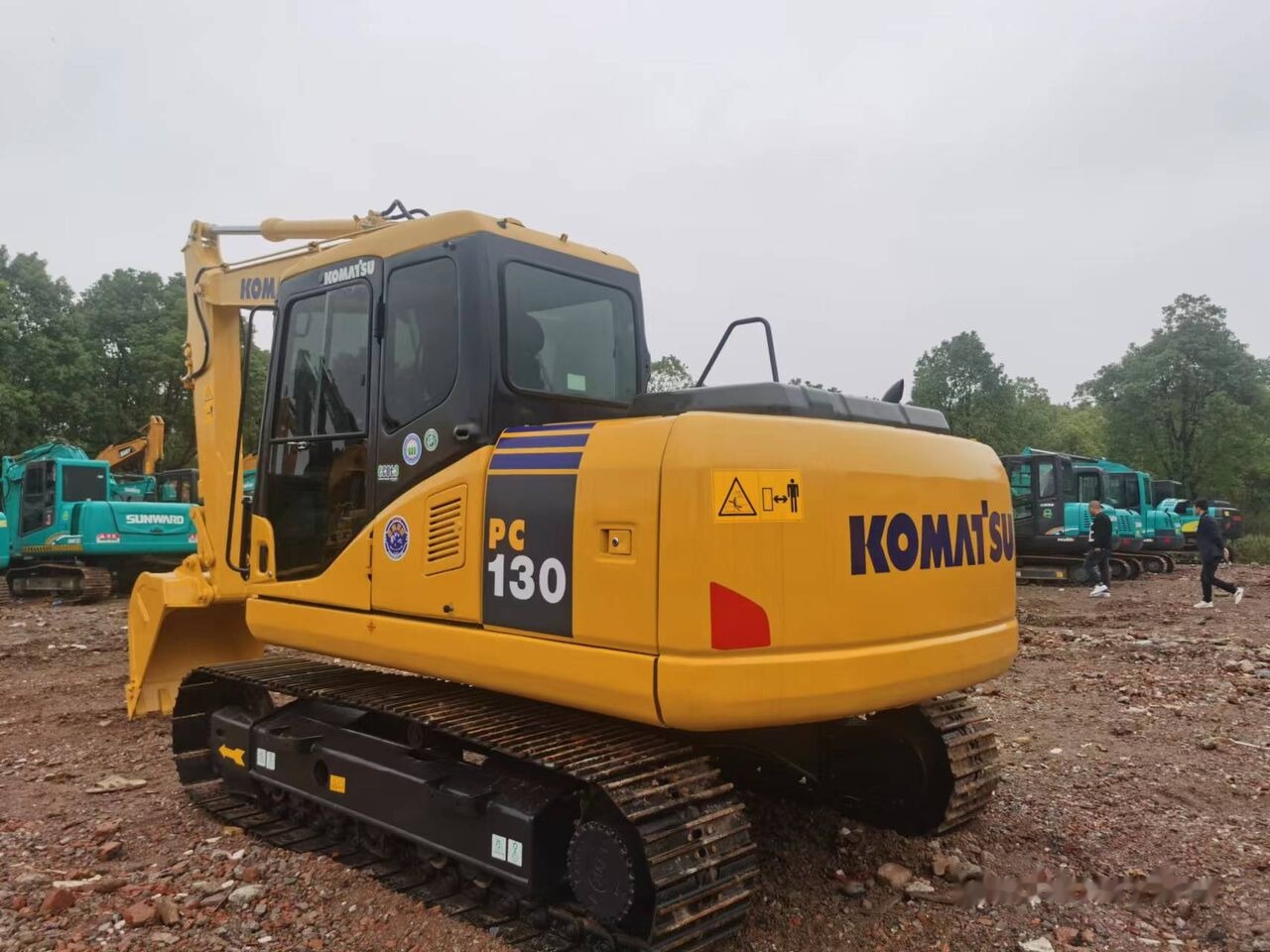 Komatsu PC130 - Lintekskavaator: pilt 2 Komatsu PC130 - Lintekskavaator: pilt 2