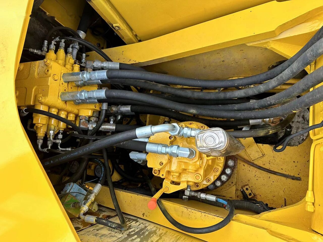 Komatsu PC160 - Lintekskavaator: pilt 1 Komatsu PC160 - Lintekskavaator: pilt 1