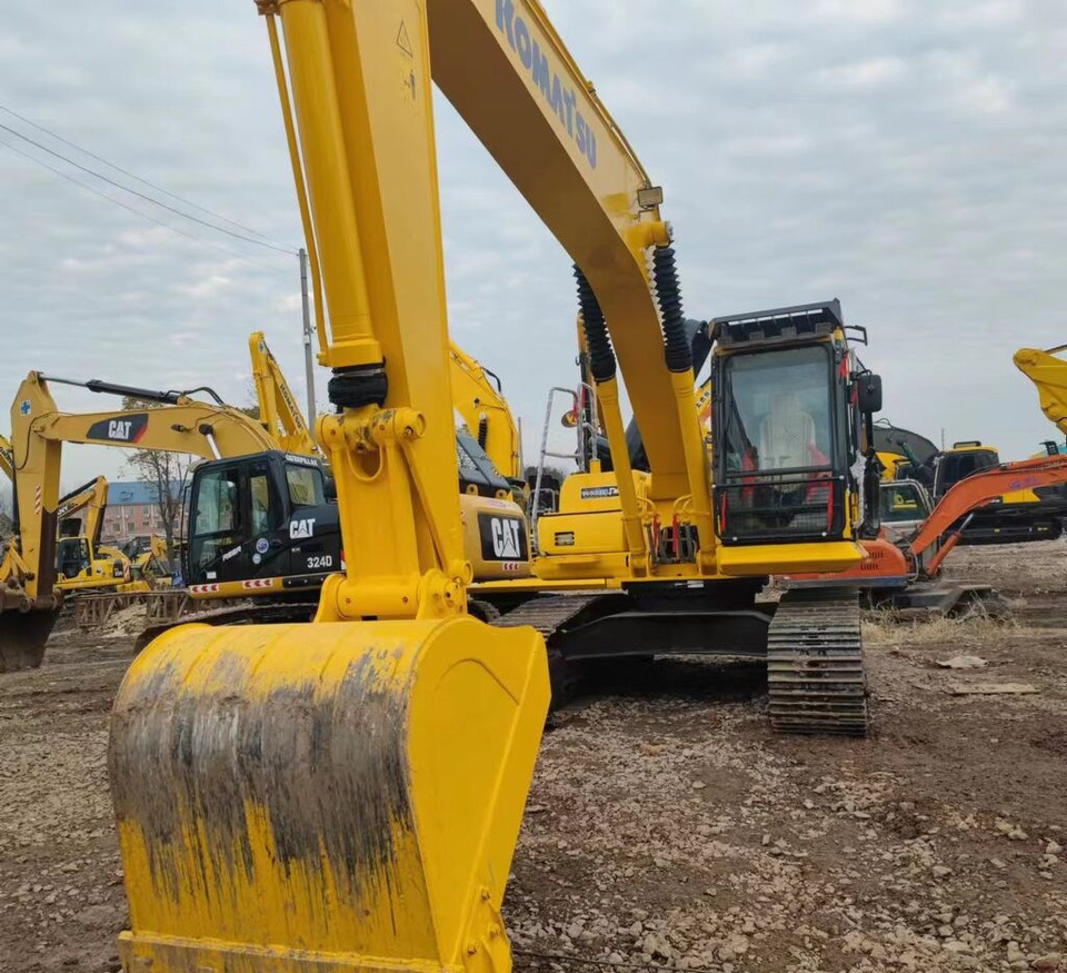 Komatsu PC200-8 - Lintekskavaator: pilt 2 Komatsu PC200-8 - Lintekskavaator: pilt 2
