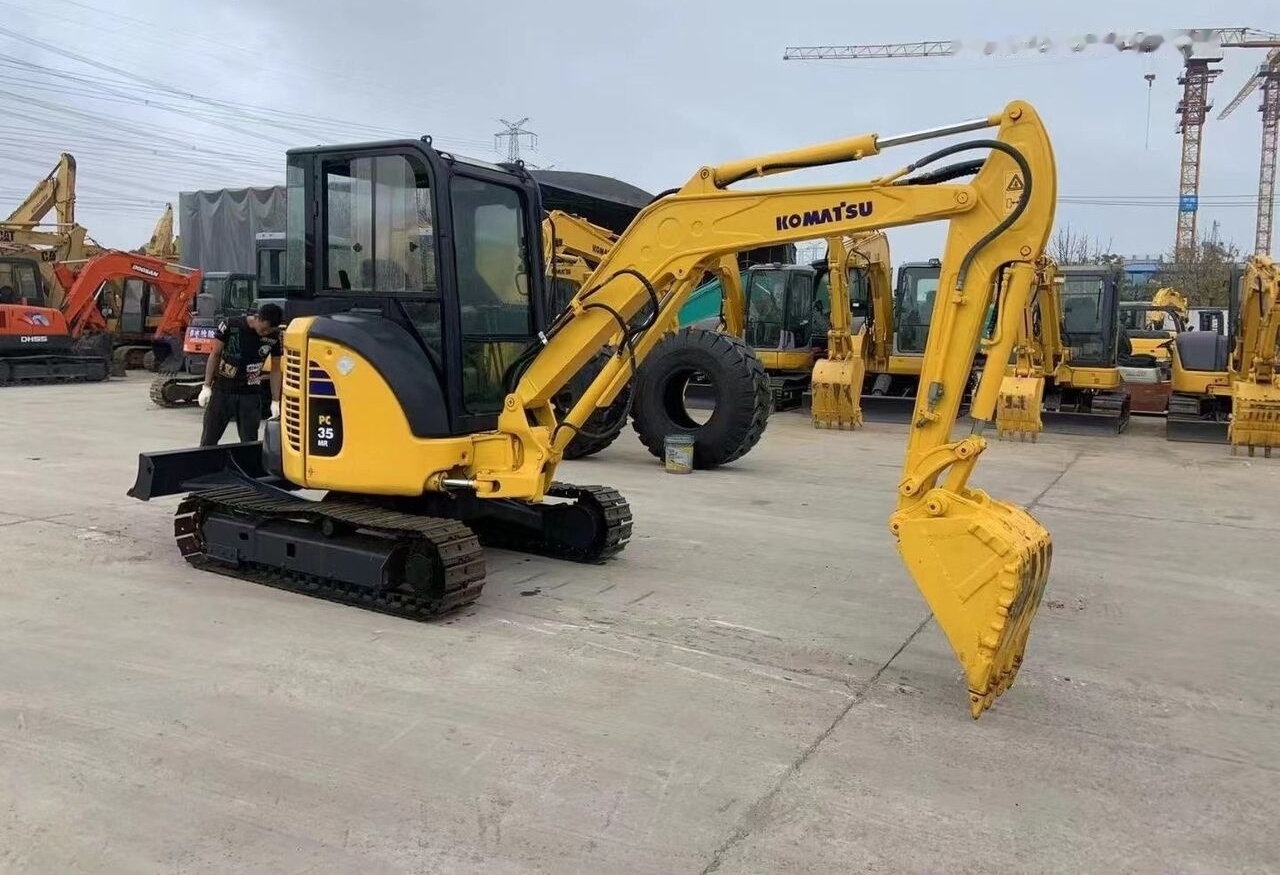 Komatsu PC35 - Miniekskavaator: pilt 3 Komatsu PC35 - Miniekskavaator: pilt 3