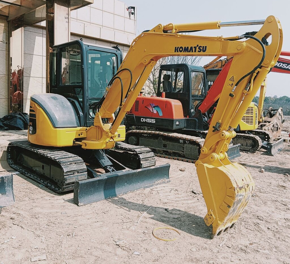 Komatsu PC40MR - Miniekskavaator: pilt 1 Komatsu PC40MR - Miniekskavaator: pilt 1