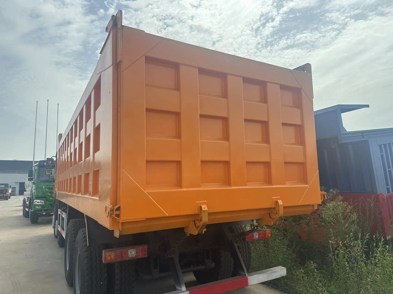 Shacman F3000 8x4 - Kallurauto: pilt 5 Shacman F3000 8x4 - Kallurauto: pilt 5