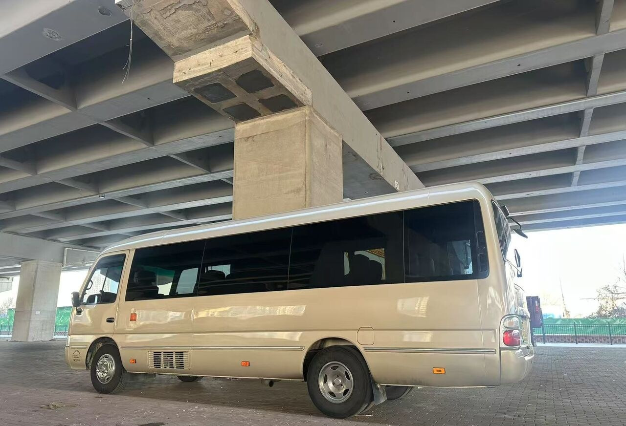 Toyota 1HZ - Maakonnaliini buss: pilt 1 Toyota 1HZ - Maakonnaliini buss: pilt 1