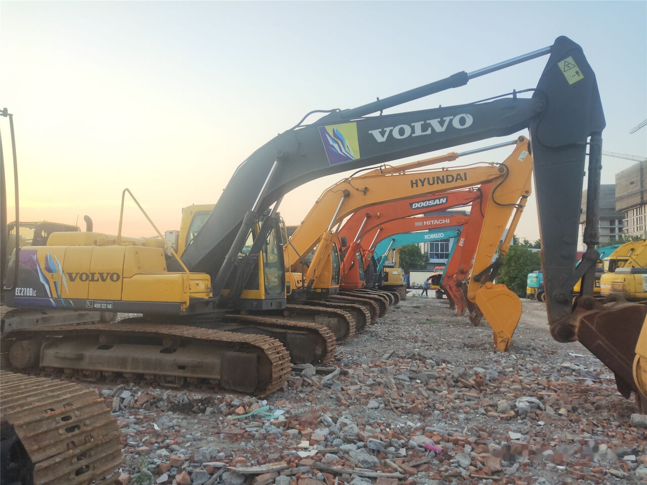 Volvo EC210BLC - Lintekskavaator: pilt 5 Volvo EC210BLC - Lintekskavaator: pilt 5