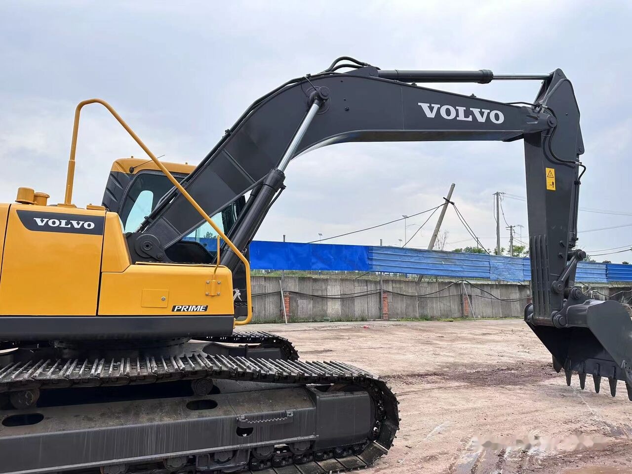 Volvo EC240 - Lintekskavaator: pilt 1 Volvo EC240 - Lintekskavaator: pilt 1