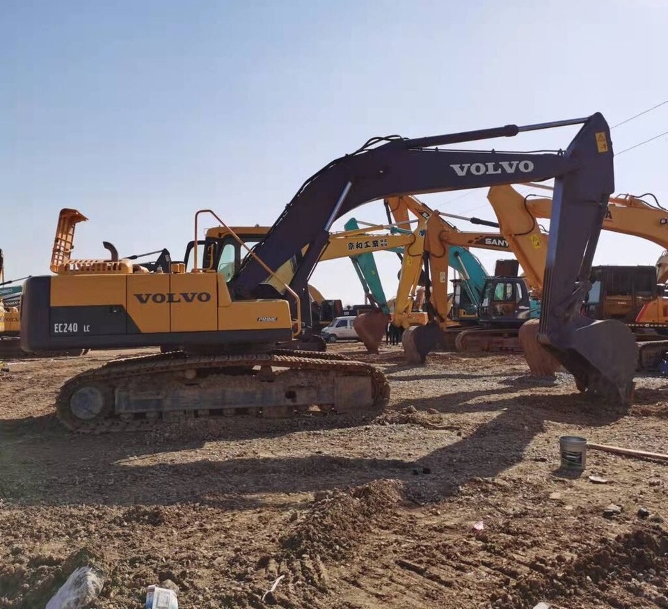 Volvo EC240LC - Lintekskavaator: pilt 4 Volvo EC240LC - Lintekskavaator: pilt 4