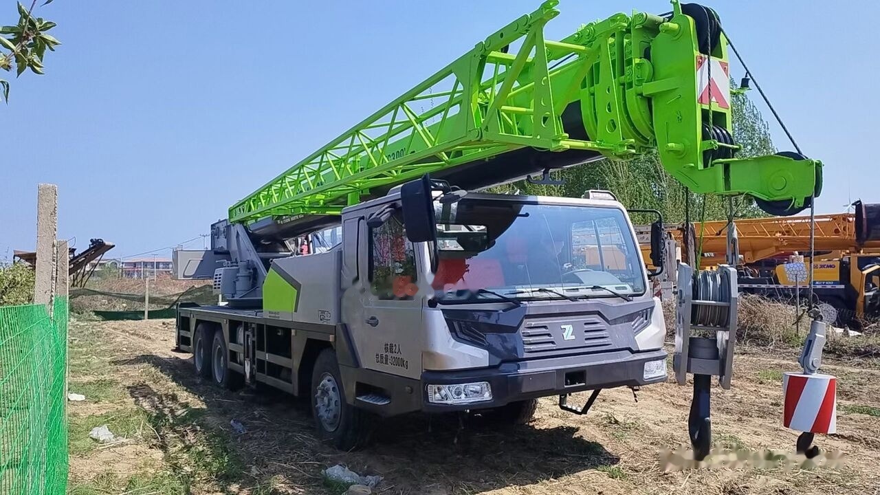 Zoomlion ZTC300V Crane - Autokraana: pilt 2 Zoomlion ZTC300V Crane - Autokraana: pilt 2