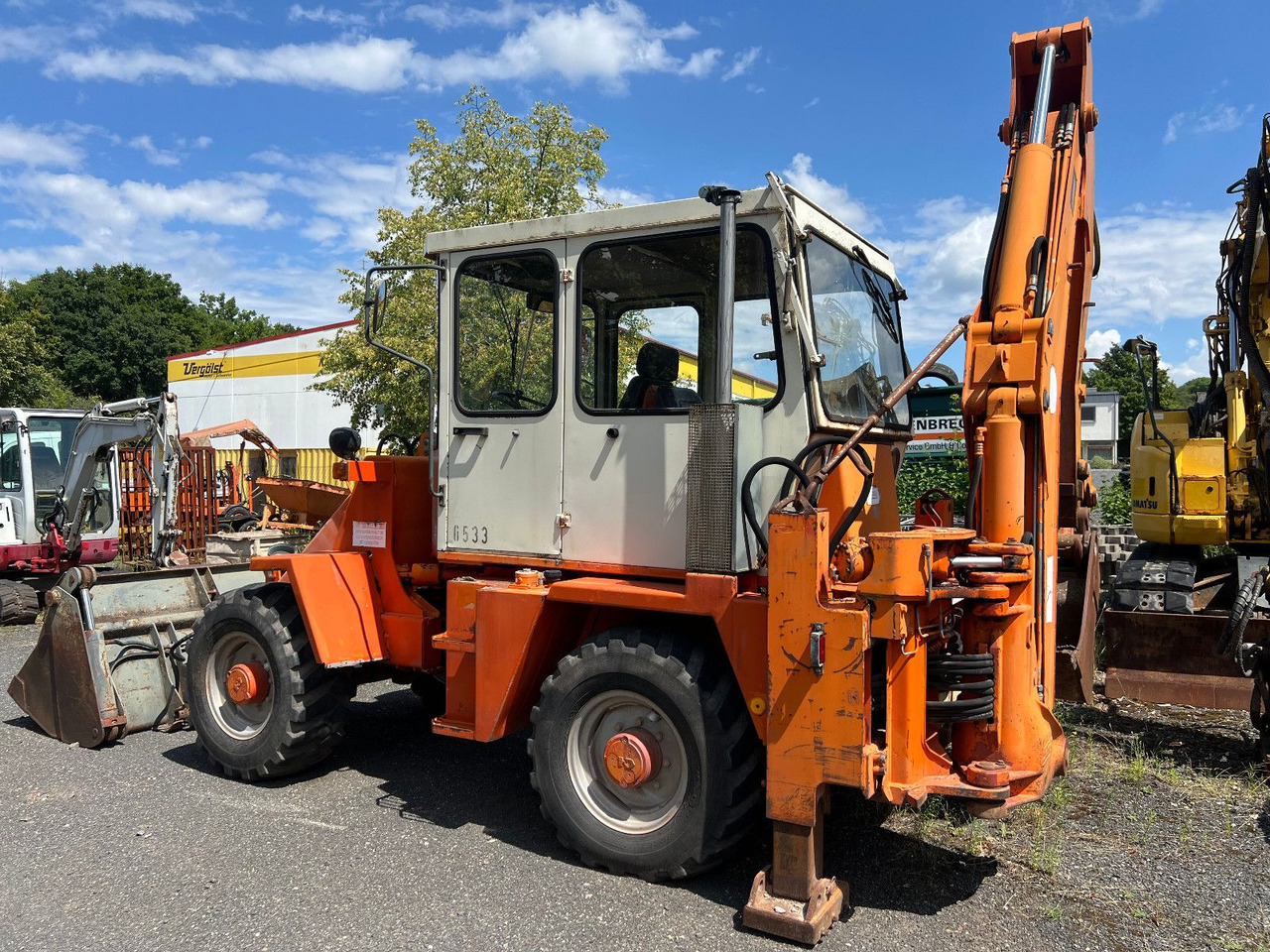 Schaeff SKB 1000 - Ekskavaator-laadur: pilt 1 Schaeff SKB 1000 - Ekskavaator-laadur: pilt 1