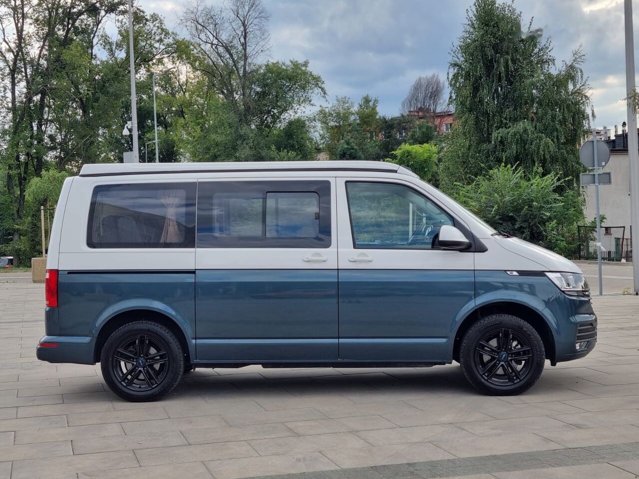 Volkswagen T6.1 DSG CAMPER CALIFORNIA - Campervan: pilt 4 Volkswagen T6.1 DSG CAMPER CALIFORNIA - Campervan: pilt 4
