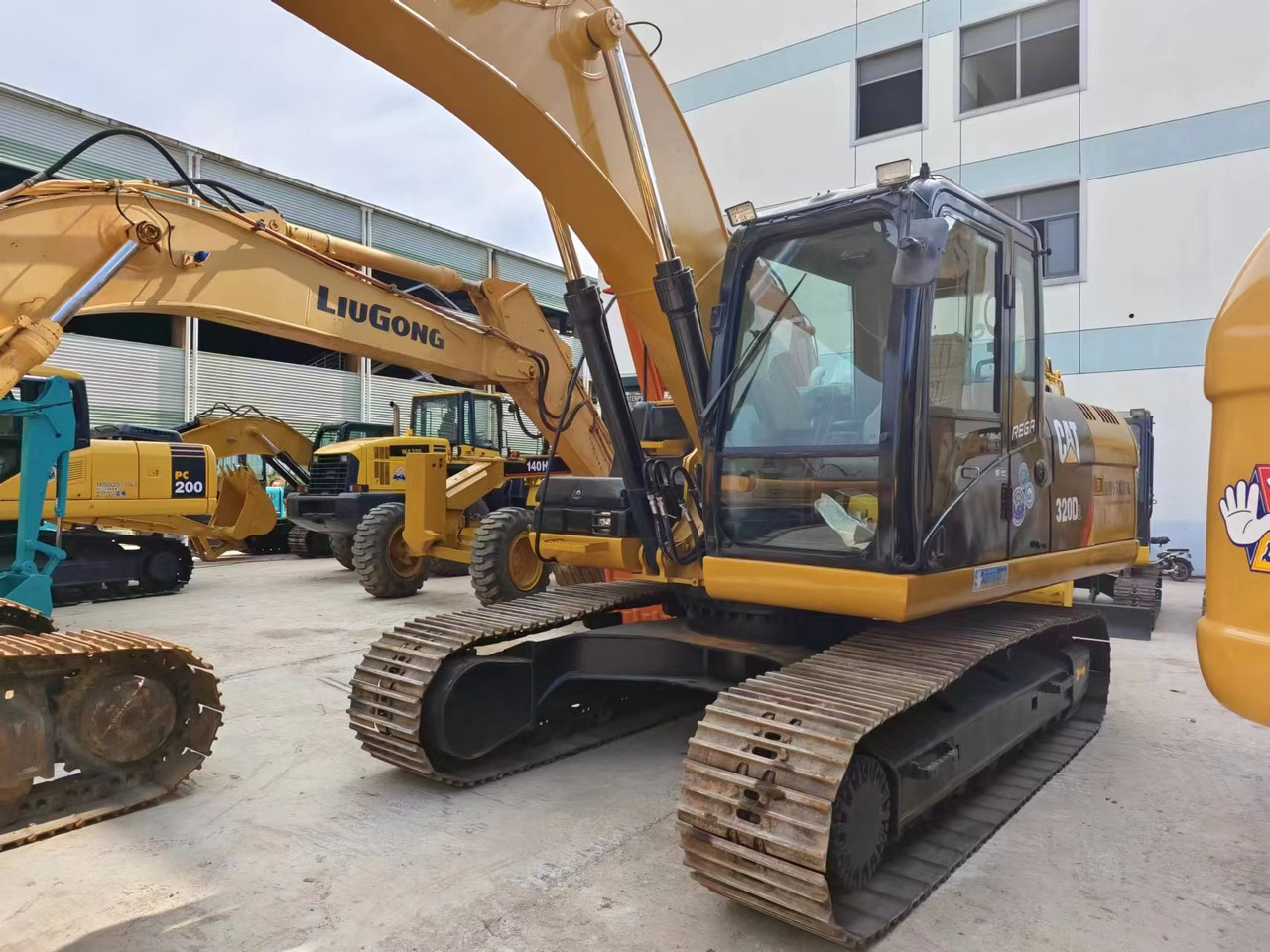CAT 320D 320D2 320 - Lintekskavaator: pilt 2 CAT 320D 320D2 320 - Lintekskavaator: pilt 2