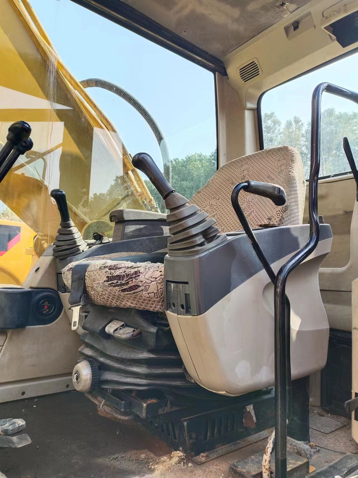 CAT 325CL - Lintekskavaator: pilt 5 CAT 325CL - Lintekskavaator: pilt 5
