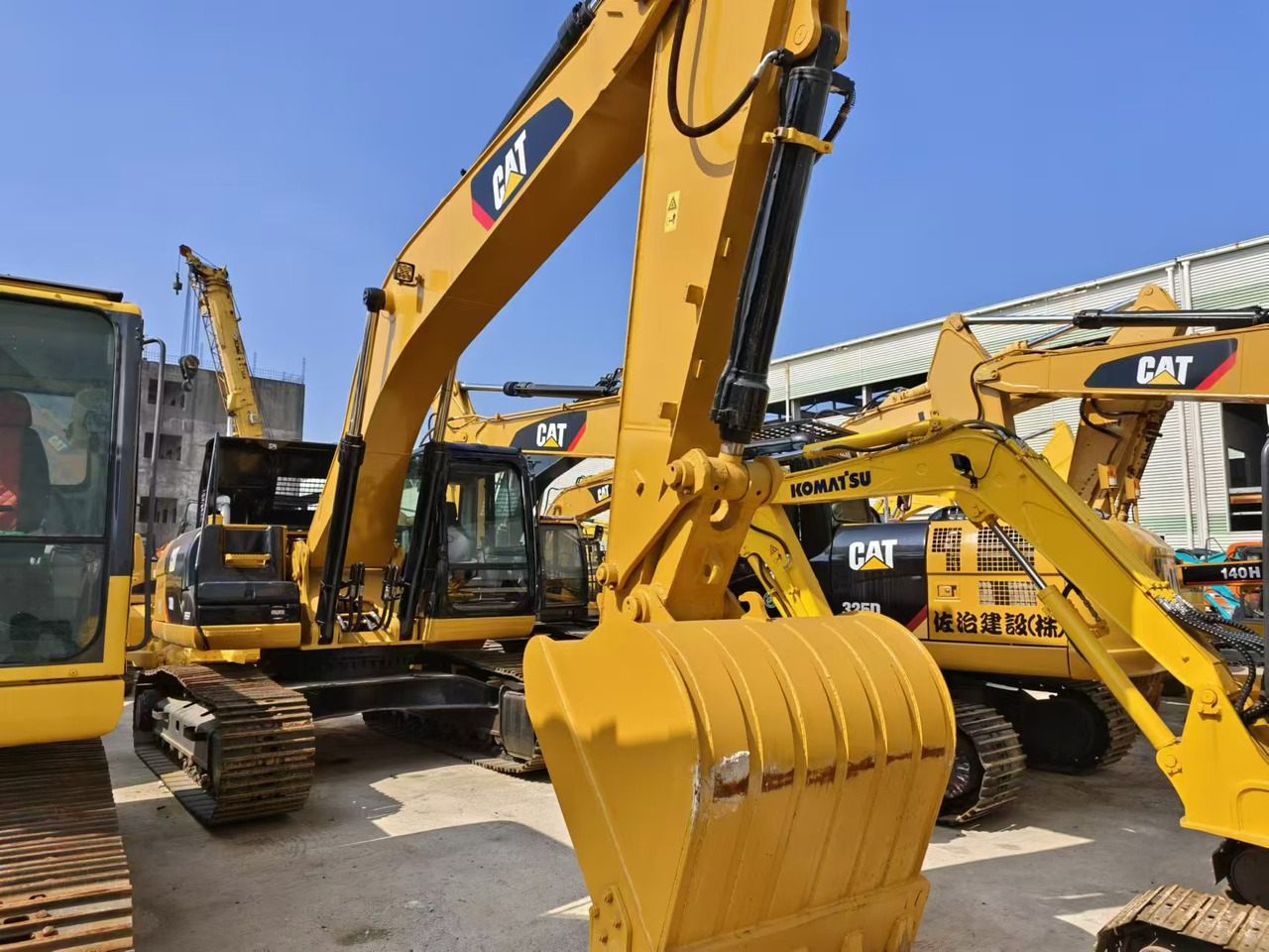 CAT 330D2 - Lintekskavaator: pilt 3 CAT 330D2 - Lintekskavaator: pilt 3