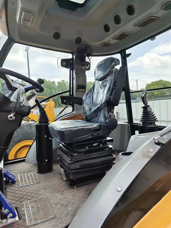 CAT 420F - Ekskavaator-laadur: pilt 4 CAT 420F - Ekskavaator-laadur: pilt 4