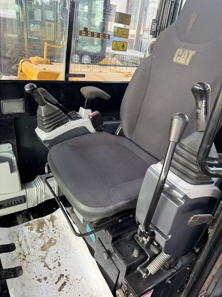 CATERPILLAR 305.5E2 - Miniekskavaator: pilt 3 CATERPILLAR 305.5E2 - Miniekskavaator: pilt 3