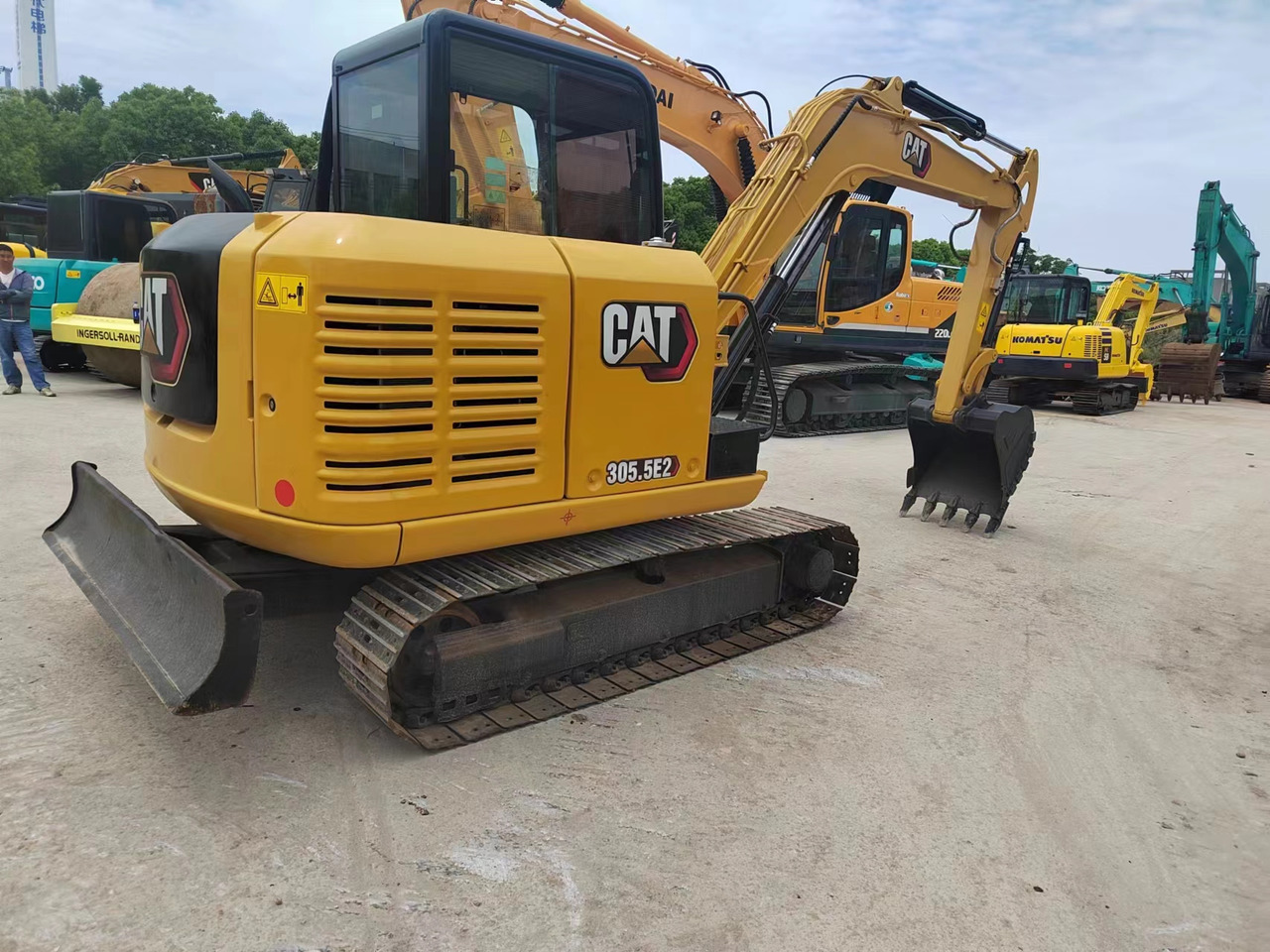CATERPILLAR 305.5E2 - Miniekskavaator: pilt 1 CATERPILLAR 305.5E2 - Miniekskavaator: pilt 1
