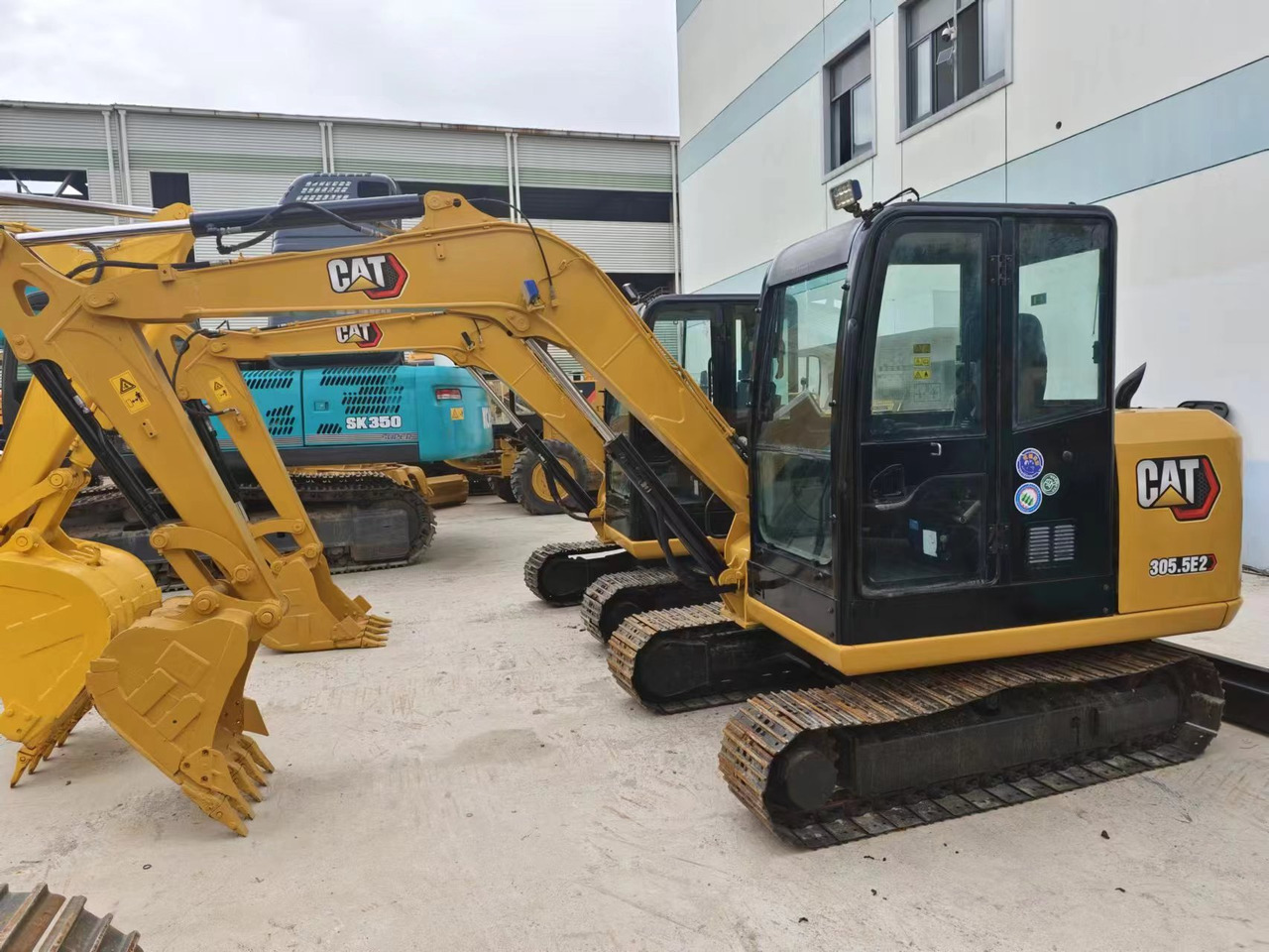 CATERPILLAR 305.5E2 - Miniekskavaator: pilt 1 CATERPILLAR 305.5E2 - Miniekskavaator: pilt 1
