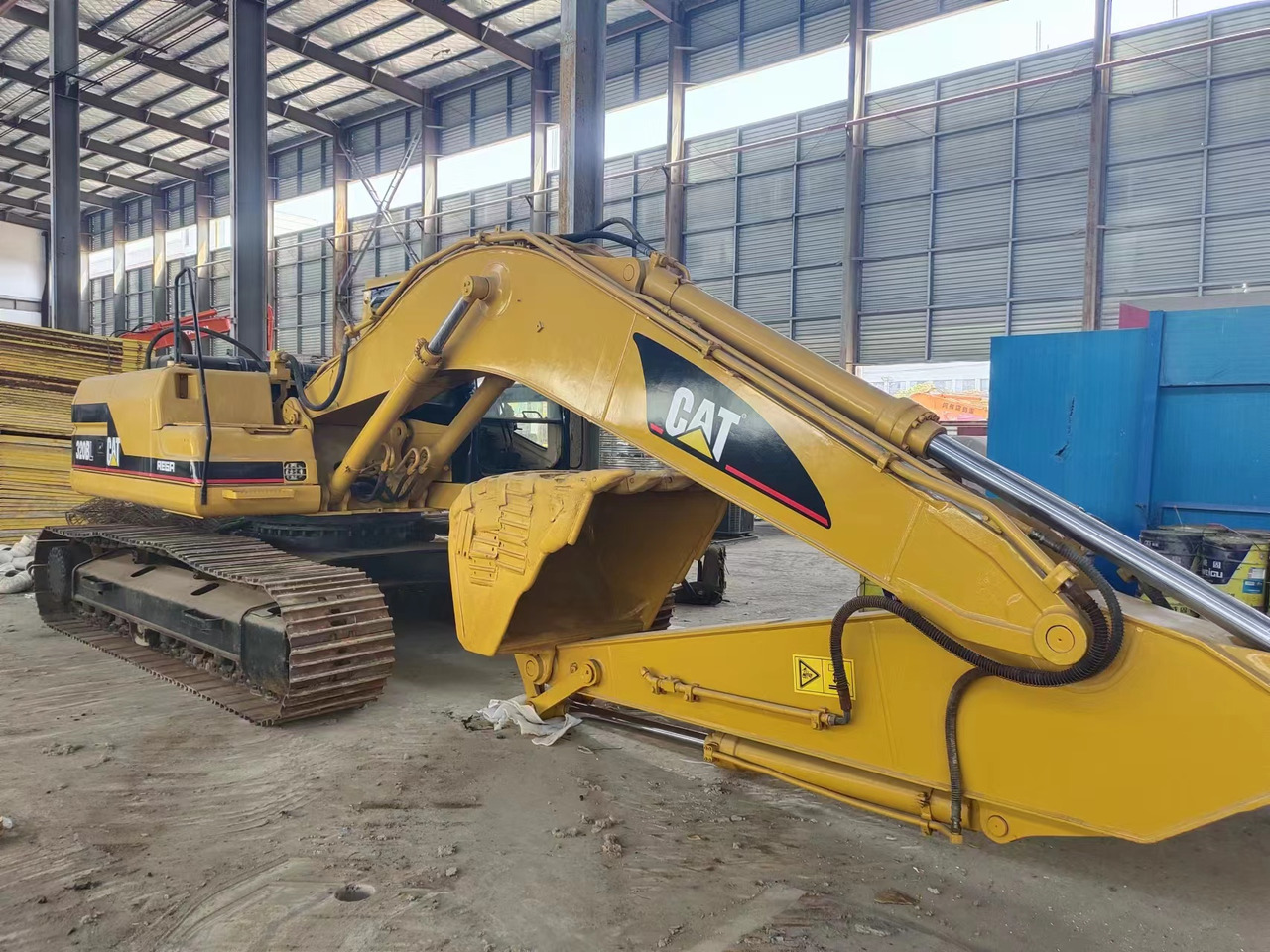 CATERPILLAR 320BL - Lintekskavaator: pilt 2 CATERPILLAR 320BL - Lintekskavaator: pilt 2