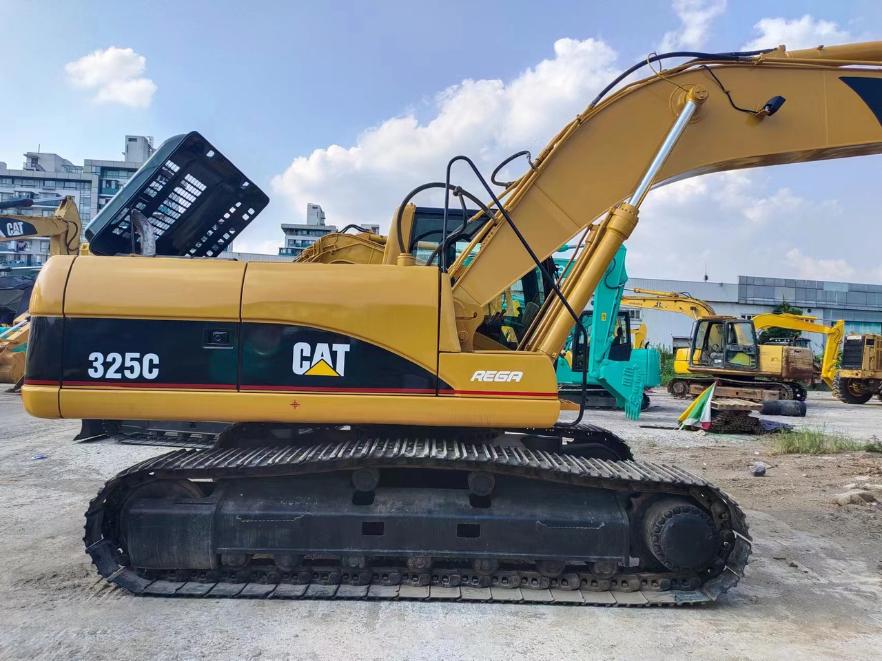 CATERPILLAR 325C - Lintekskavaator: pilt 3 CATERPILLAR 325C - Lintekskavaator: pilt 3