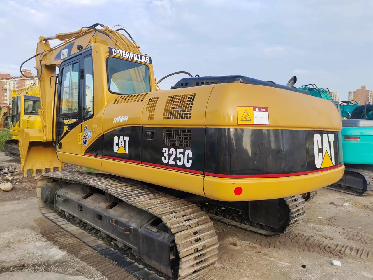 CATERPILLAR 325C - Lintekskavaator: pilt 1 CATERPILLAR 325C - Lintekskavaator: pilt 1