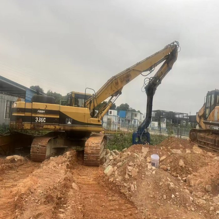 CATERPILLAR 330BL - Lintekskavaator: pilt 3 CATERPILLAR 330BL - Lintekskavaator: pilt 3
