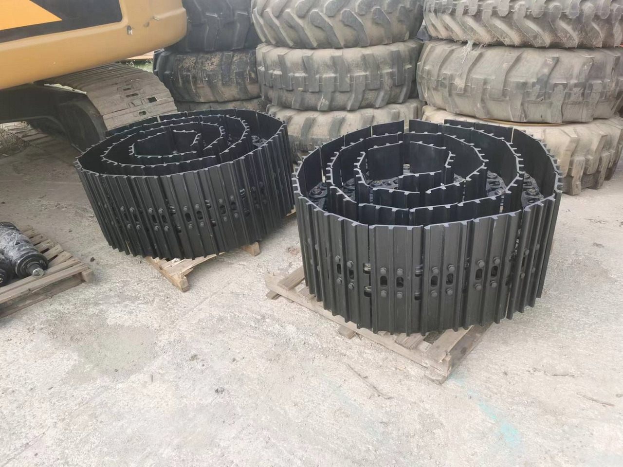 CATERPILLAR 600MM wxcavator track - Relss - Lintekskavaator: pilt 3 CATERPILLAR 600MM wxcavator track - Relss - Lintekskavaator: pilt 3