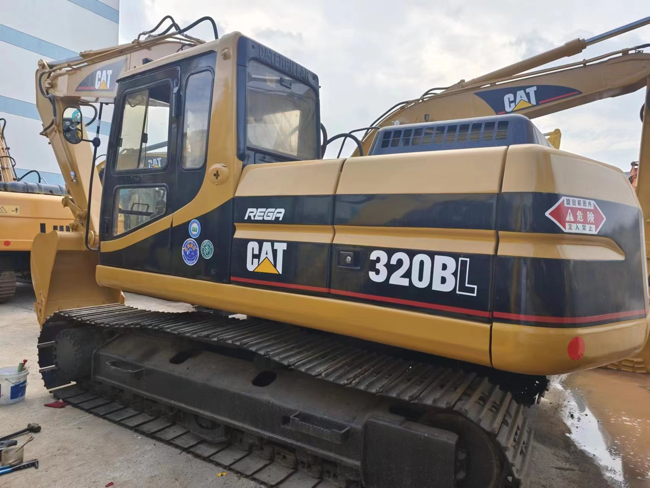 CATERPILLAR CAT 320BL - Lintekskavaator: pilt 1 CATERPILLAR CAT 320BL - Lintekskavaator: pilt 1