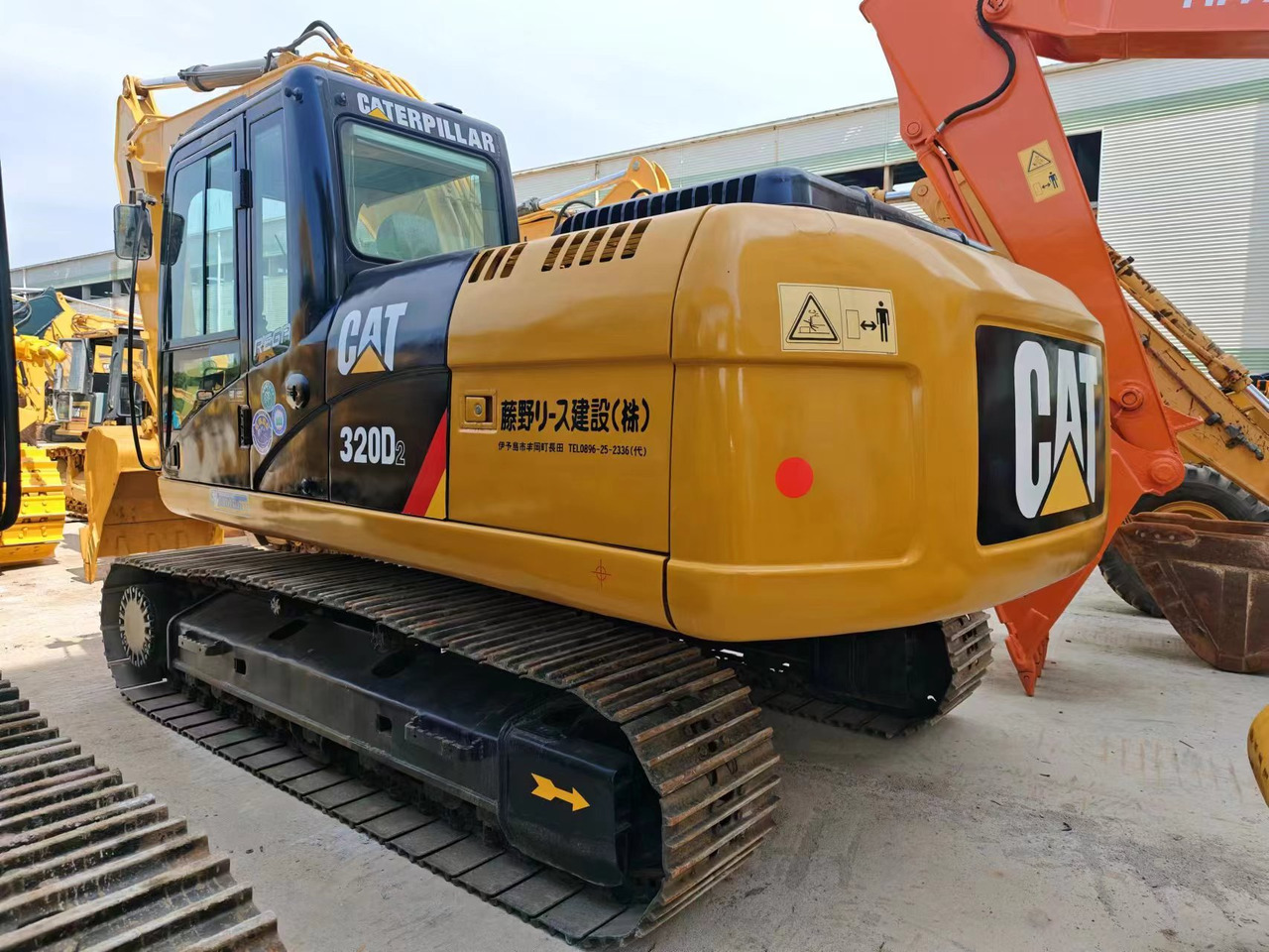CATERPILLAR CAT 320D2 - Lintekskavaator: pilt 1 CATERPILLAR CAT 320D2 - Lintekskavaator: pilt 1