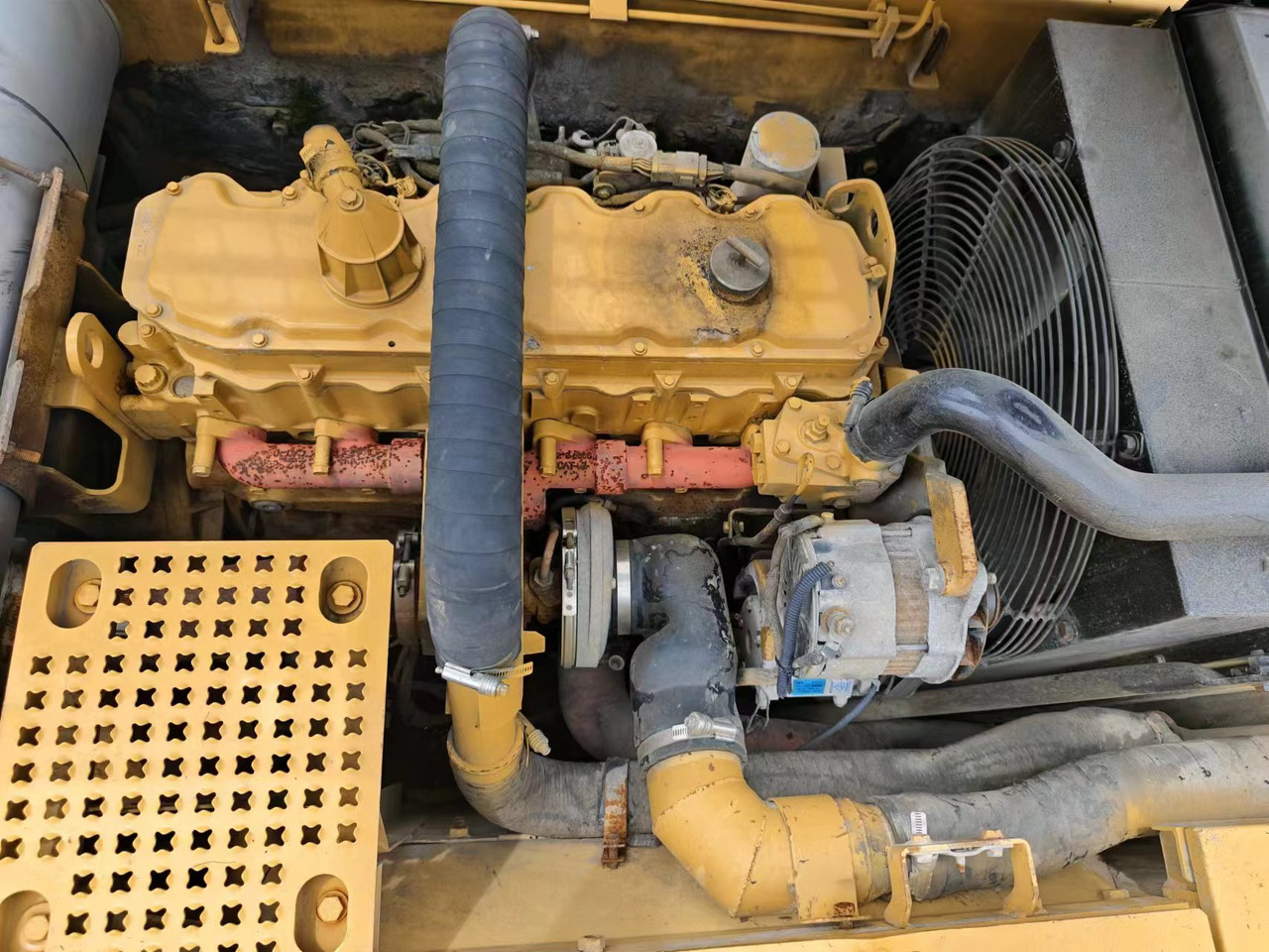 CATERPILLAR CAT 325C - Lintekskavaator: pilt 5 CATERPILLAR CAT 325C - Lintekskavaator: pilt 5