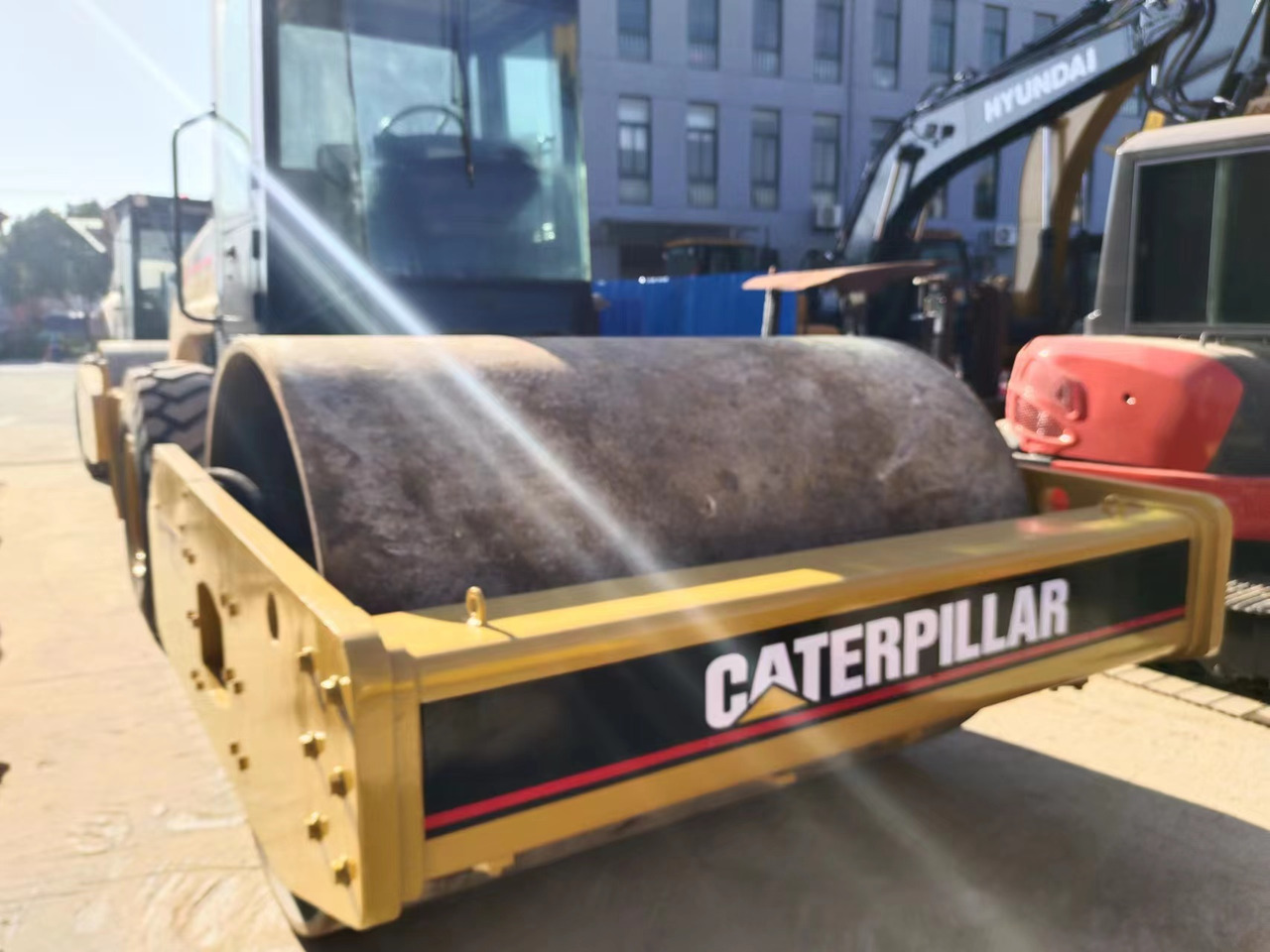 CATERPILLAR CS683E - Tihendaja: pilt 3 CATERPILLAR CS683E - Tihendaja: pilt 3