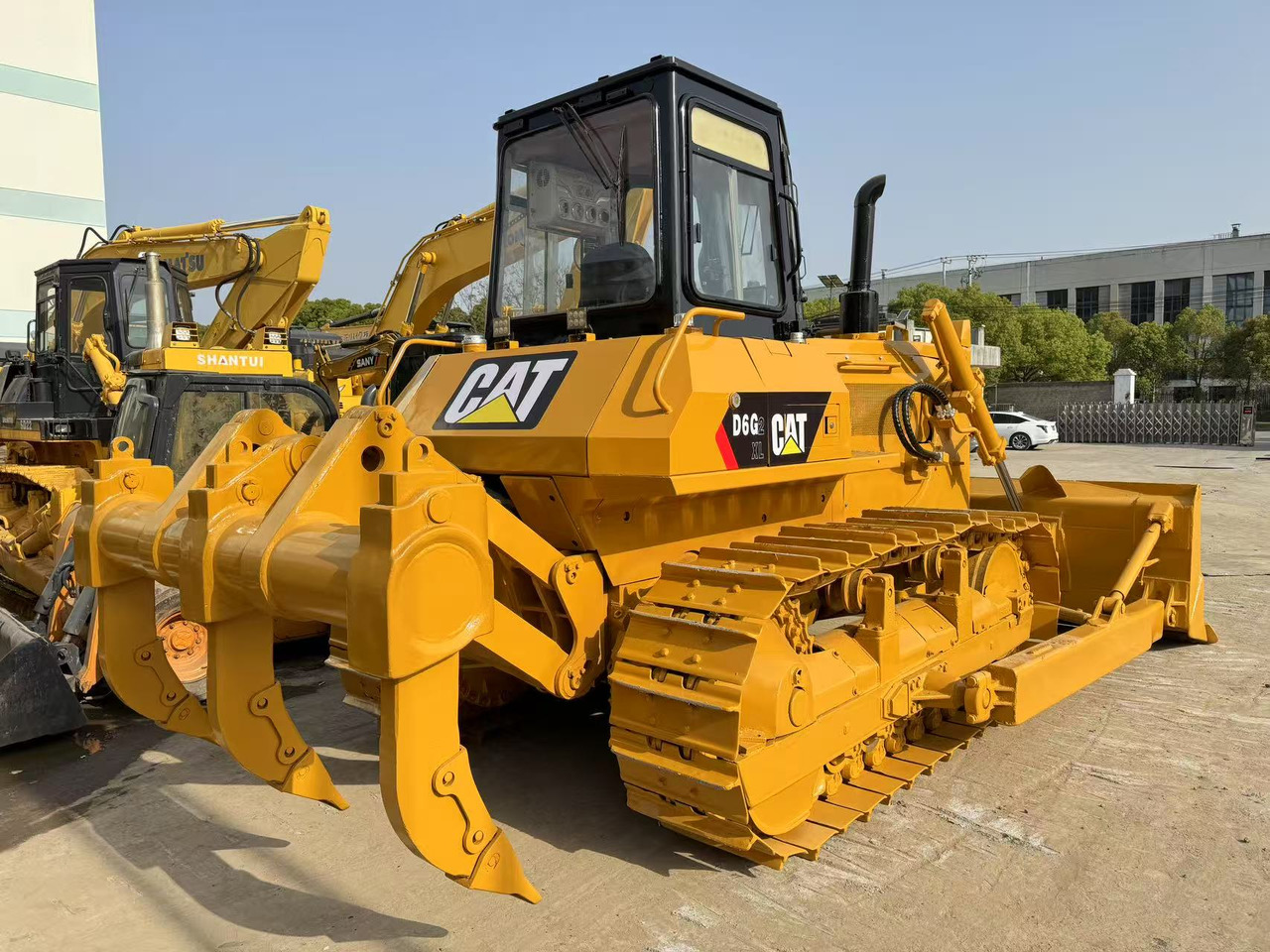 CATERPILLAR D6G2 - Buldooser: pilt 2 CATERPILLAR D6G2 - Buldooser: pilt 2