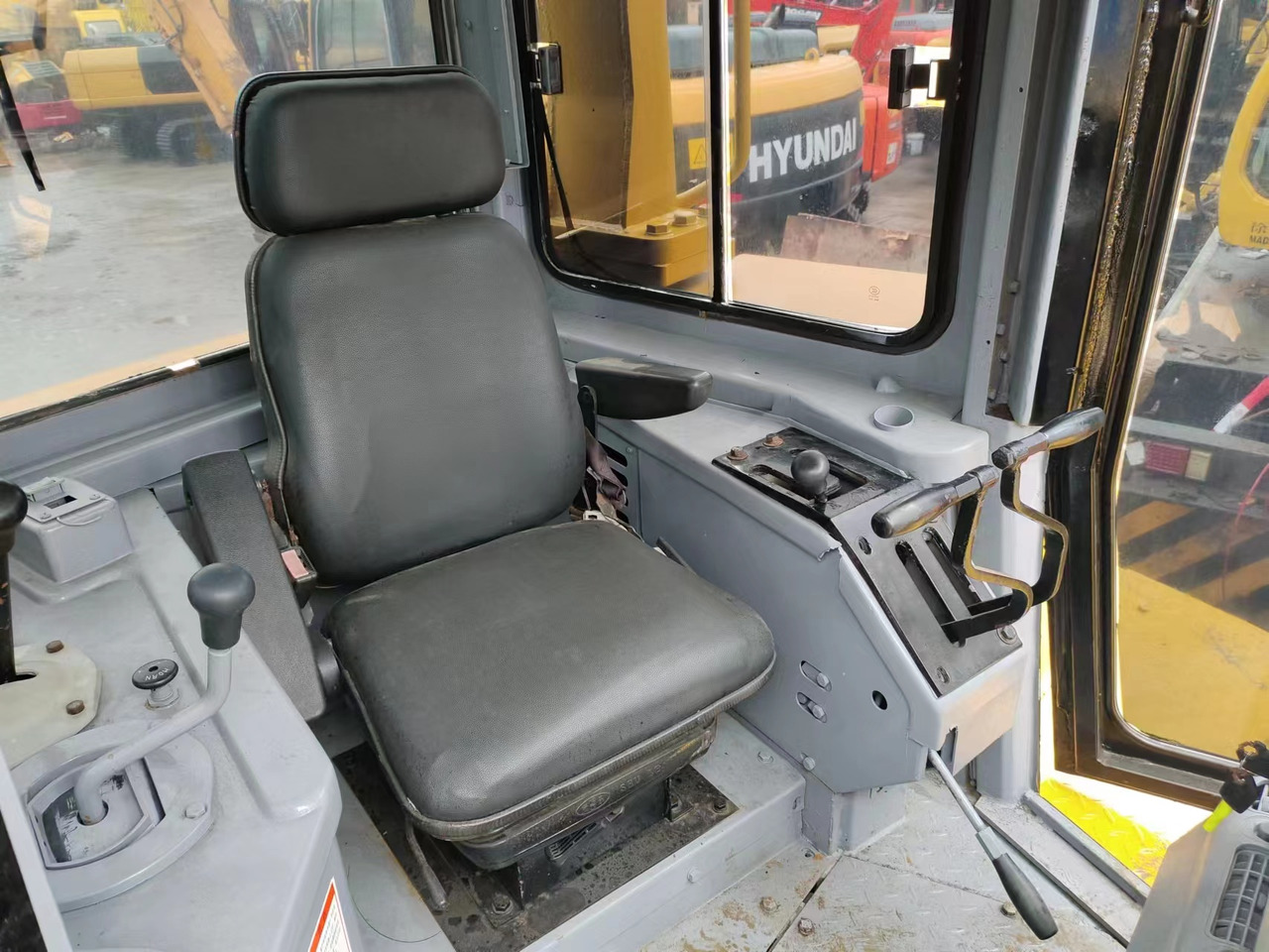 CATERPILLAR D7R - Buldooser: pilt 4 CATERPILLAR D7R - Buldooser: pilt 4