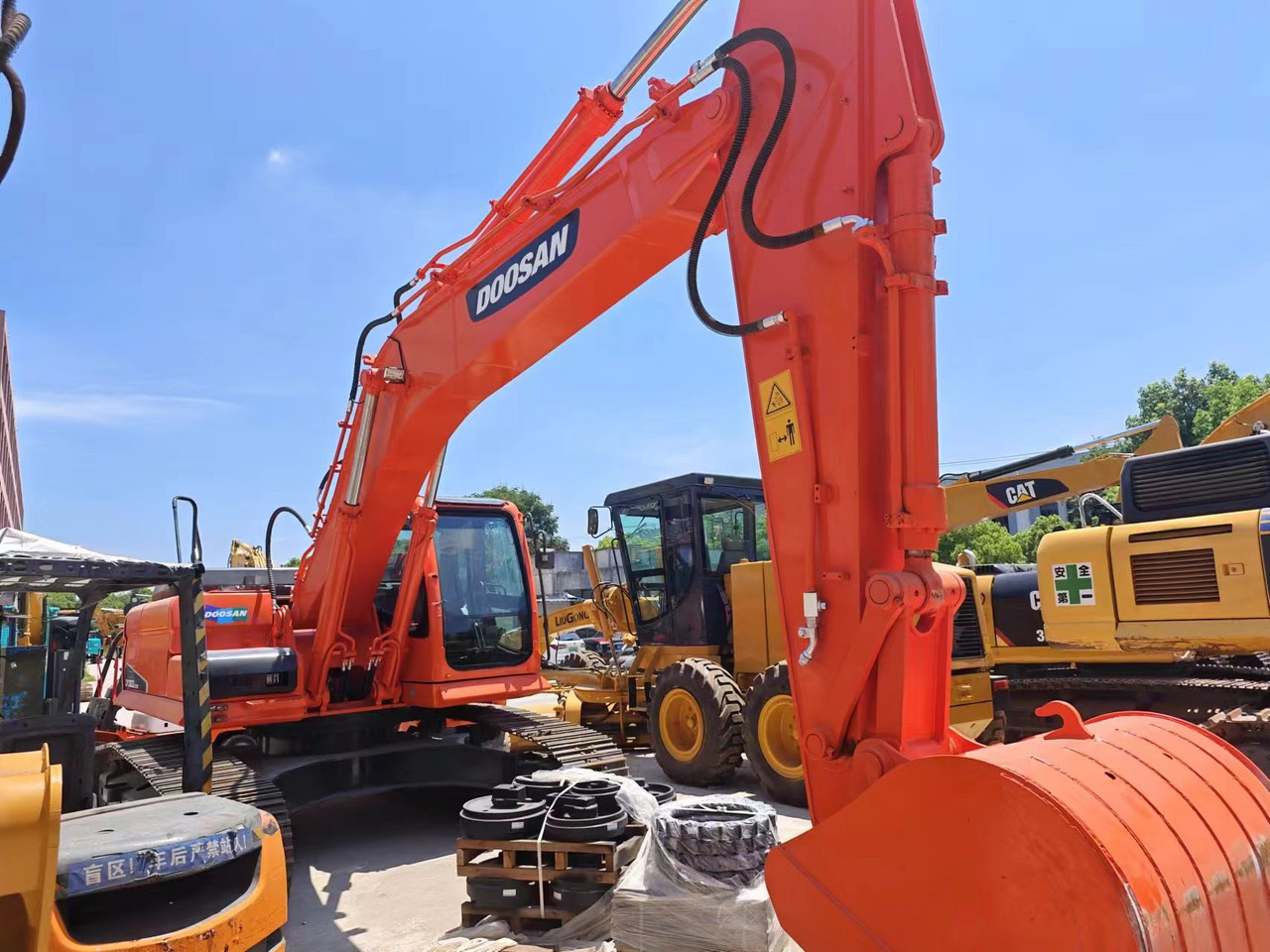 DOOSAN DX300LC-9C - Lintekskavaator: pilt 4 DOOSAN DX300LC-9C - Lintekskavaator: pilt 4