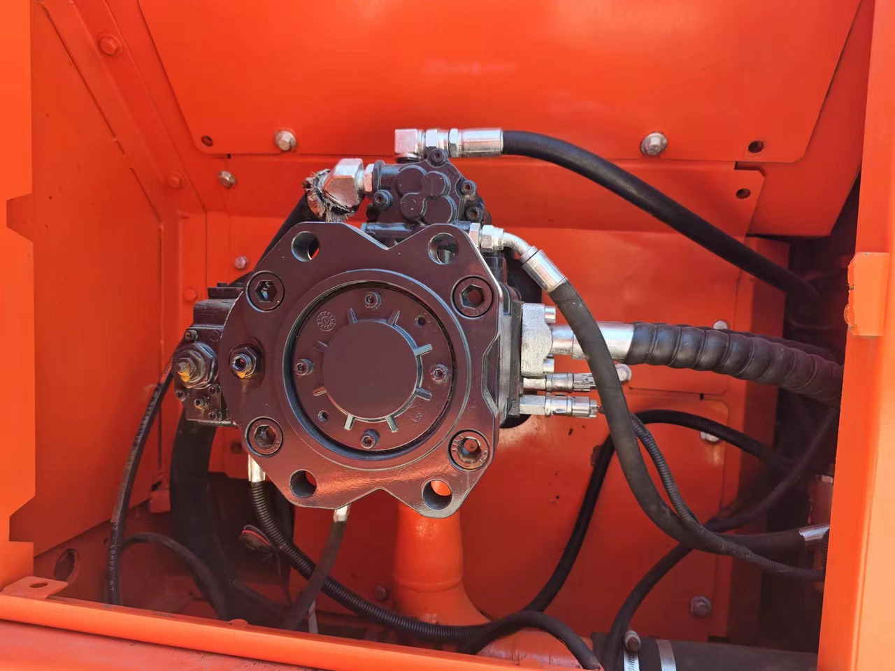 DOOSAN DX300LC-9C - Lintekskavaator: pilt 5 DOOSAN DX300LC-9C - Lintekskavaator: pilt 5