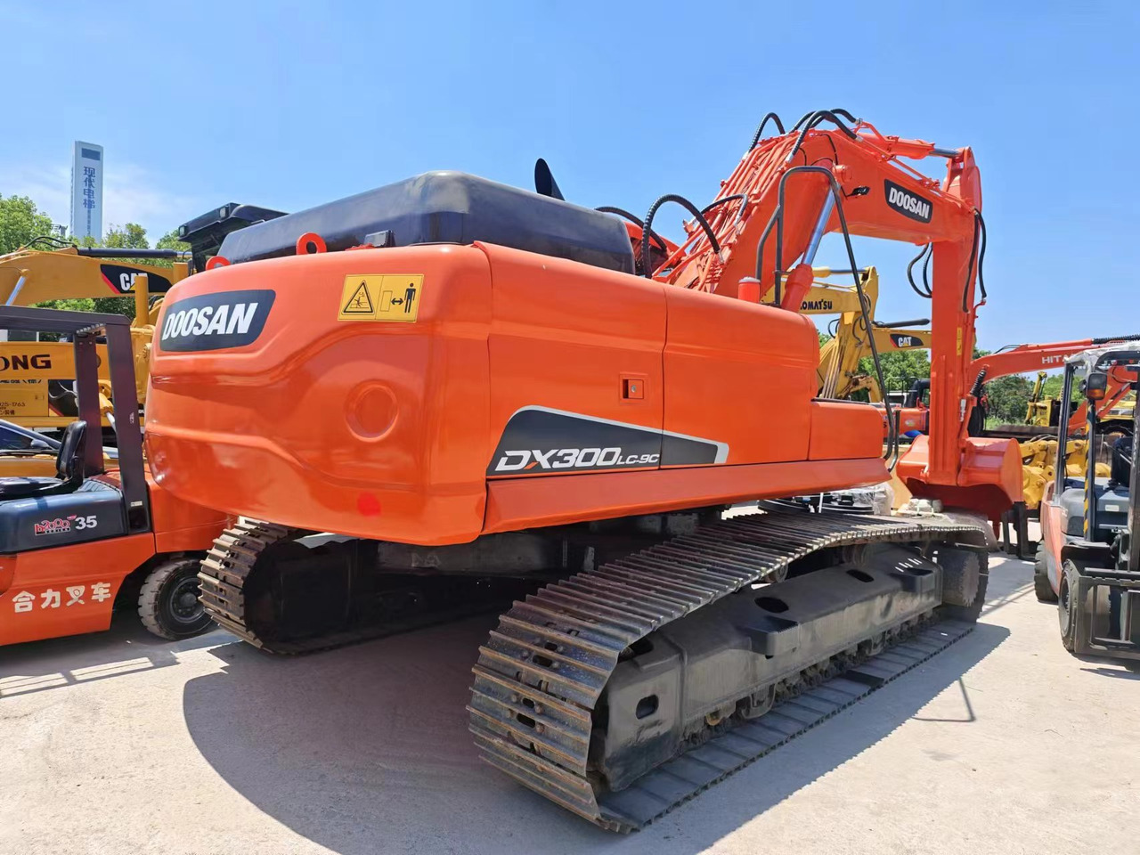 DOOSAN DX300LC-9C - Lintekskavaator: pilt 3 DOOSAN DX300LC-9C - Lintekskavaator: pilt 3