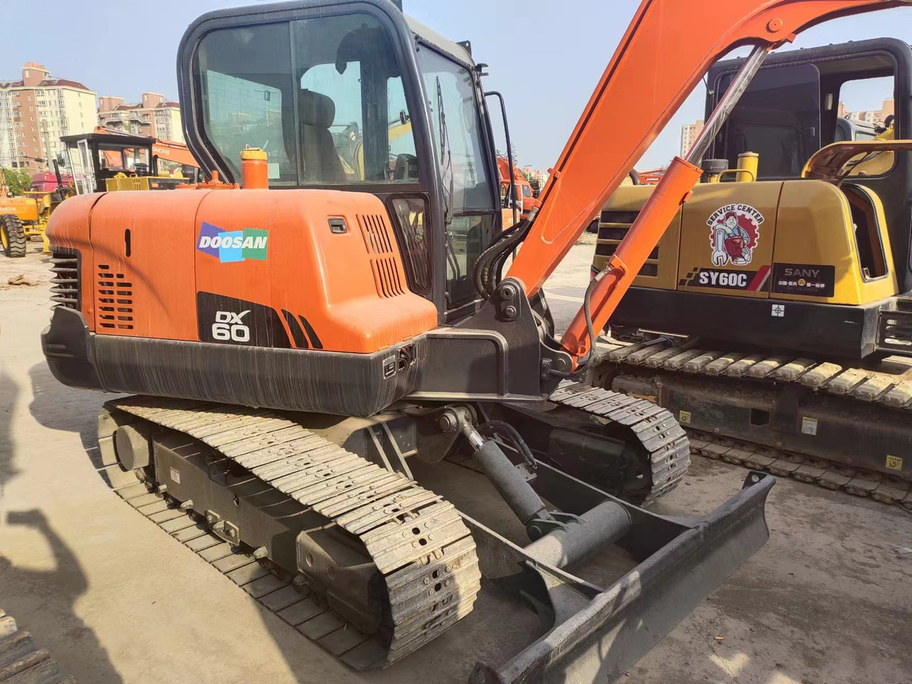 DOOSAN DX60 - Miniekskavaator: pilt 1 DOOSAN DX60 - Miniekskavaator: pilt 1